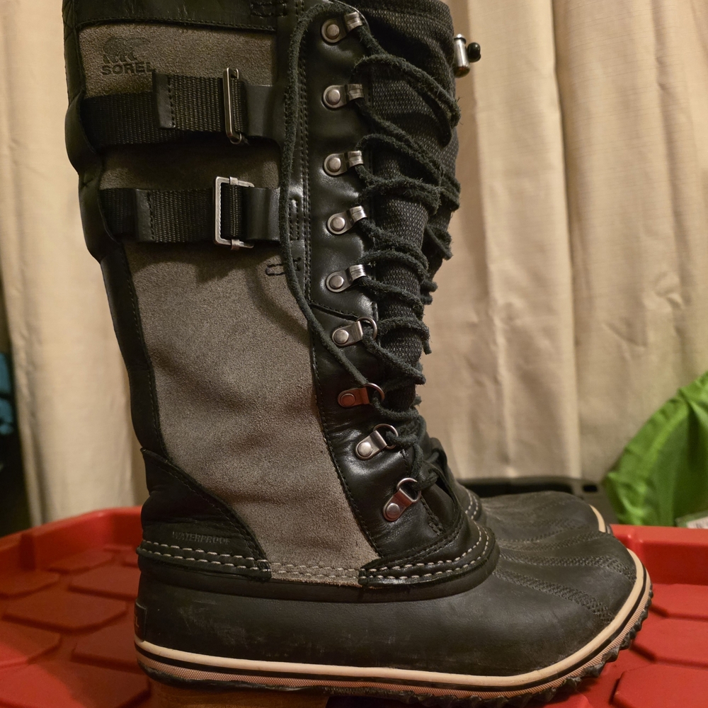 Sorel Black and Gray Winter Boots